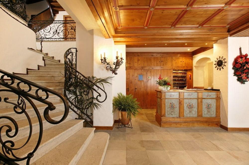 Hotel Cortina Кортина-д'Ампеццо Экстерьер фото