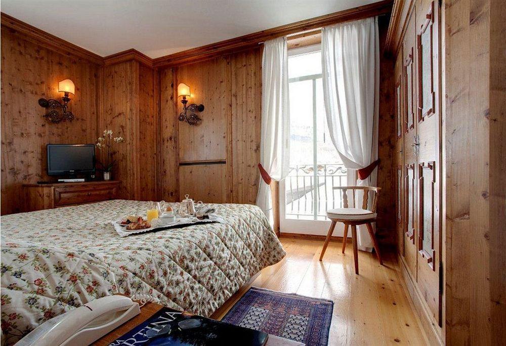 Hotel Cortina Кортина-д'Ампеццо Экстерьер фото